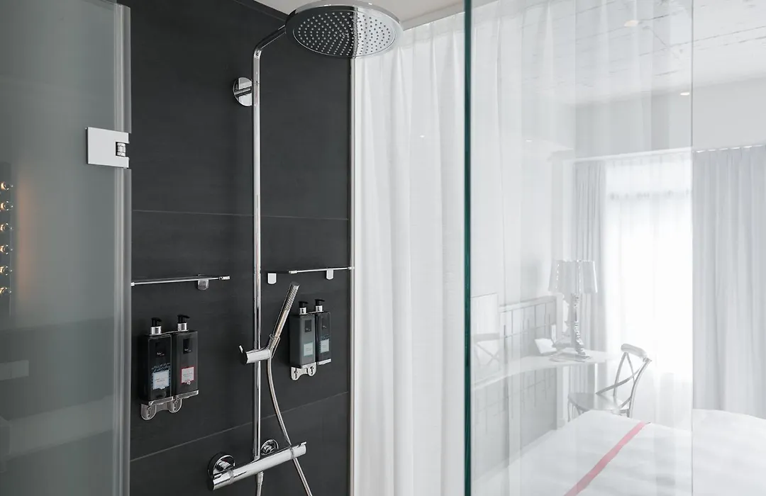 Ruby Lucy Hotel London By Ihg-1
